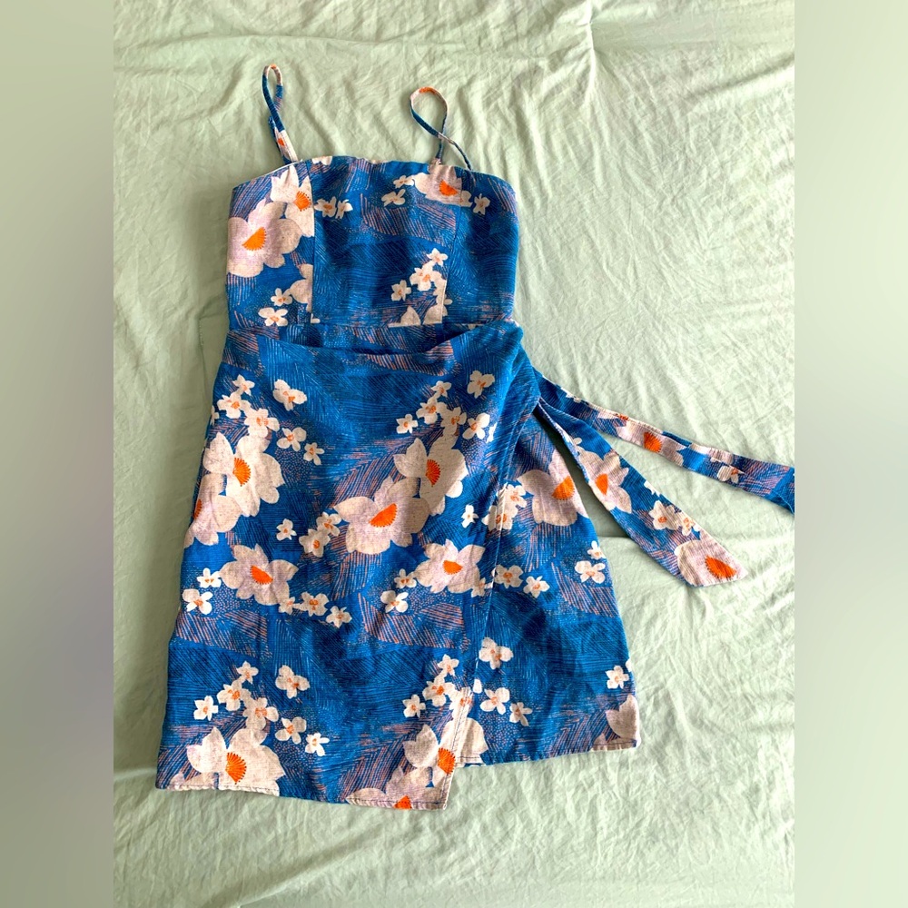 🌸 Juliette UO Floral Wrap Dress